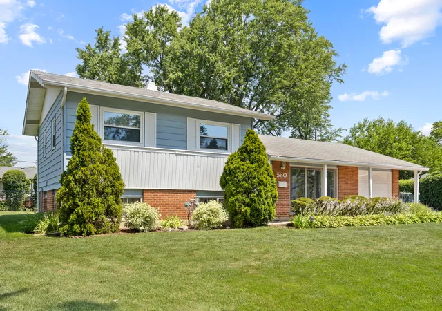 1st image of 560 W Berkley Ln, Hoffman Estates, IL 60169 | MLS# 12737706
