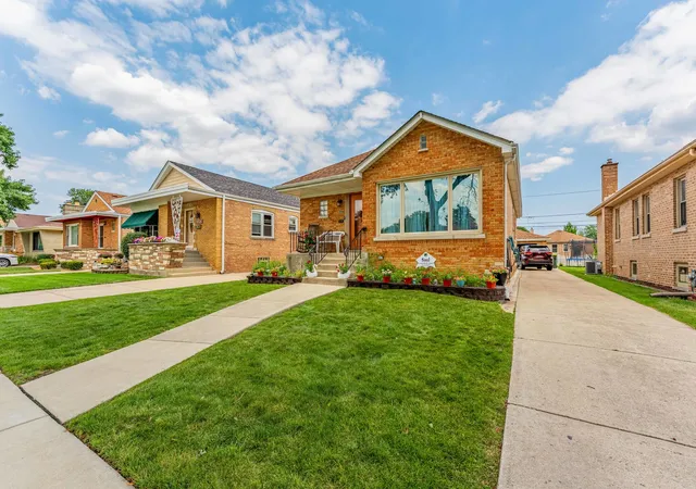 Photo 2 of Sale Pending at 9327 S Avers Ave, Evergreen Park, IL 60805 | MLS# 12737725 | Listing updated on 2026-08-27