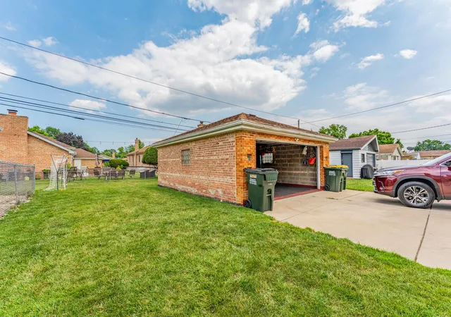 Photo 34 of Sale Pending at 9327 S Avers Ave, Evergreen Park, IL 60805 | MLS# 12737725 | Listing updated on 2026-08-27