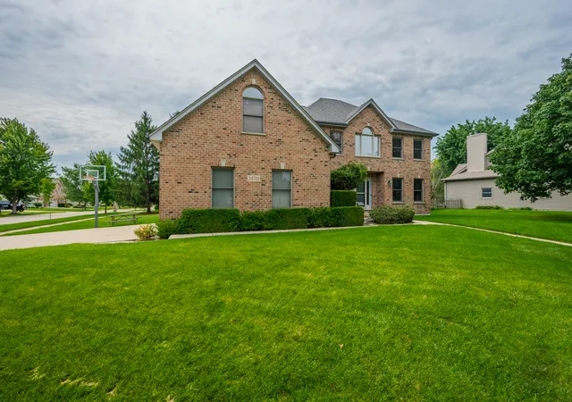 2nd image of 24701 Hanover Ct, Plainfield, IL 60585 | MLS# 12737741