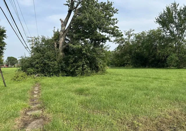 Photo 3 of Land for sale at 401 Dixie Hwy, Chicago Heights, IL 60411 | MLS# 12737754 | Listing updated on 2026-08-26