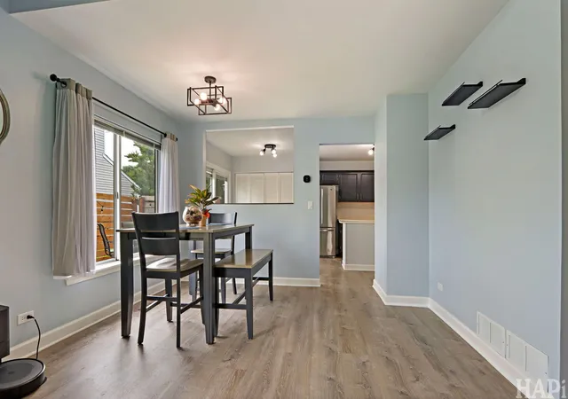 5th image of 3 Crabapple Ct, Lake In The Hills, IL 60156 | MLS# 12737782