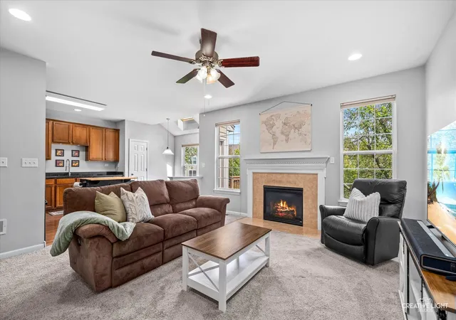4th image of 1123 Pine Valley Ct, Elgin, IL 60124 | MLS# 12737789