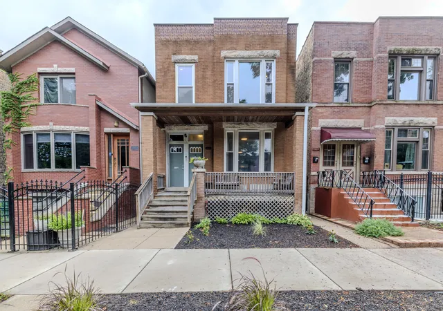 Photo 1 of Sale Pending at 2625 N Richmond St, Chicago, IL 60647 | MLS# 12737825 | Listing updated on 2026-08-29