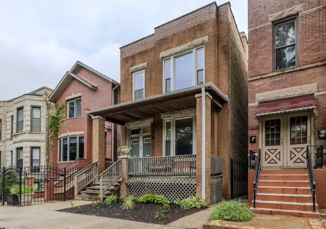Photo 2 of Sale Pending at 2625 N Richmond St, Chicago, IL 60647 | MLS# 12737825 | Listing updated on 2026-08-29