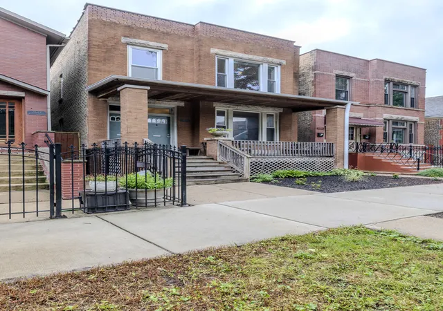 Photo 2 of Sale Pending at 2625 N Richmond St, Chicago, IL 60647 | MLS# 12737825 | Listing updated on 2026-08-29