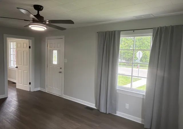 image of 527 E 17th St, Lockport, IL 60441 | MLS# 12737826