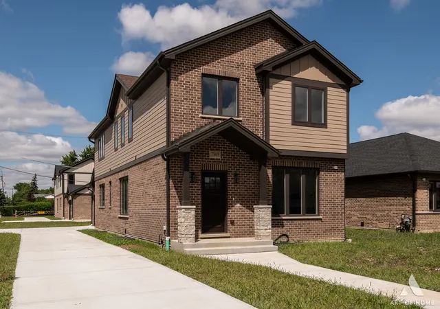 Photo 4 of Single family home for sale at 7948 W 74th Street, Bridgeview, IL 60455 | MLS# 12737858 | Listing updated on 2026-08-25