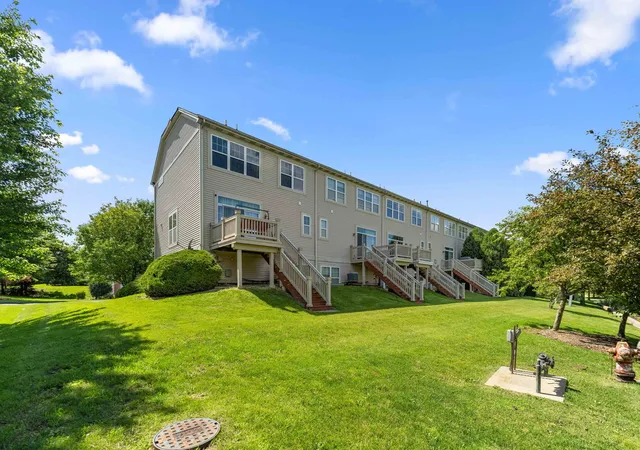26th image of 337 N Commerce St, Aurora, IL 60504 | MLS# 12737860