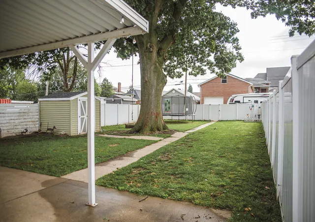Photo 3 of Single family home for sale at 1208 N 9th Street, Quincy, IL 62301 | MLS# 12737870 | Listing updated on 2026-09-24