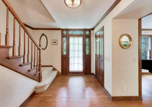 Photo 3 of Sale Pending at 1041 Havenwood Ln, Lake Forest, IL 60045 | MLS# 12737925 | Listing updated on 2026-09-07