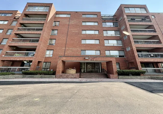 1st image of 701 Forum Sq #409, Glenview, IL 60025 | MLS# 12737942