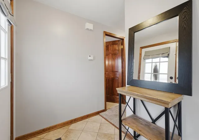 5th image of 1344 Wakeby Ln, Schaumburg, IL 60193