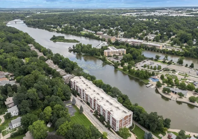 17th image of 218 N Water St #203, Batavia, IL 60510 | MLS# 12737997