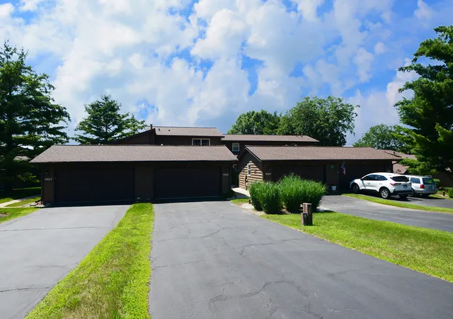 42nd image of 9925 Amanda Ln, Algonquin, IL 60102 | MLS# 12738011