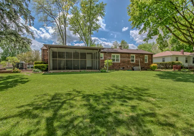 20th image of 547 Reese Ave, East Dundee, IL 60118 | MLS# 12738013