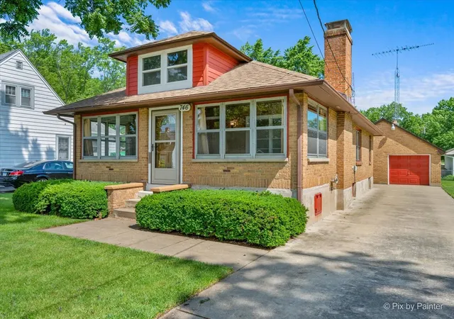 3rd image of 746 Parkway Ave, Elgin, IL 60120 | MLS# 12738031