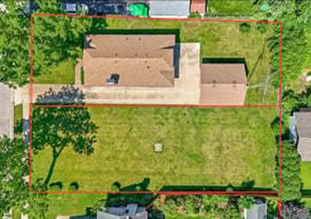 4th image of 746 Parkway Ave, Elgin, IL 60120 | MLS# 12738031
