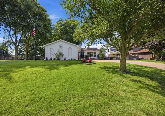 2nd image of 15162 S Thomas Ct, Plainfield, IL 60544 | MLS# 12738082