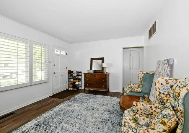5th image of 336 Mohawk St, Park Forest, IL 60466 | MLS# 12738101