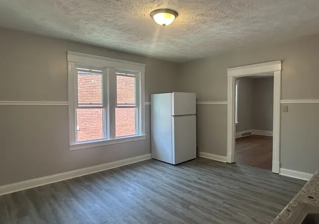 16th image of 1421 Charles St, Rockford, IL 61104 | MLS# 12738112