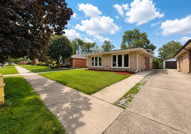 2nd image of 14446 Dante Ave, Dolton, IL 60419 | MLS# 12738141