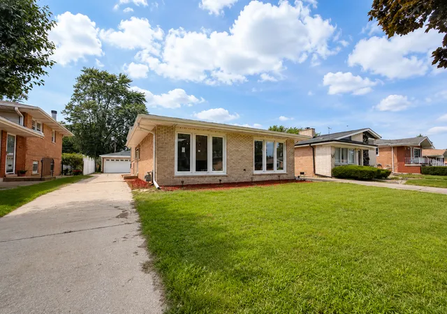 3rd image of 14446 Dante Ave, Dolton, IL 60419 | MLS# 12738141