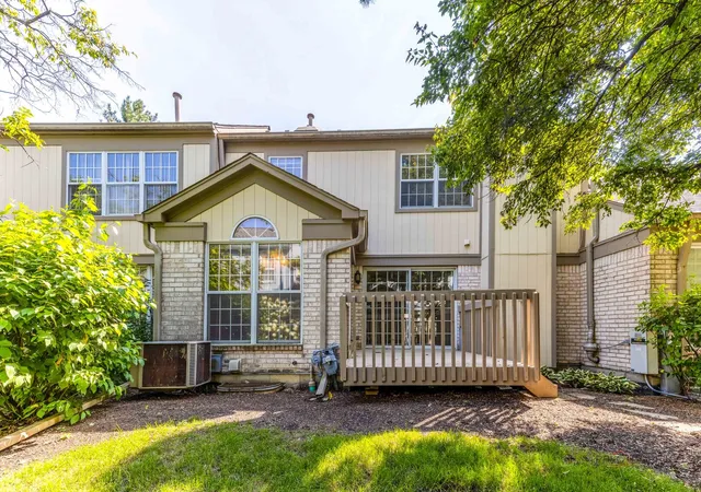 Photo 22 of Townhouse for sale at 623 Cherbourg Ct N, Buffalo Grove, IL 60089 | MLS# 12738151 | Listing updated on 2026-09-02