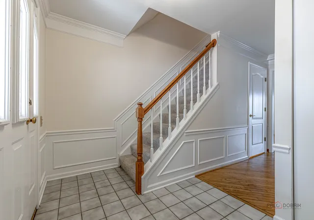 Photo 3 of Townhouse for sale at 623 Cherbourg Ct N, Buffalo Grove, IL 60089 | MLS# 12738151 | Listing updated on 2026-09-02