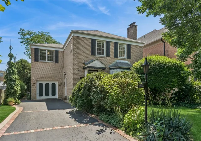 Photo 1 of Single family home for sale at 6533 N Christiana Ave, Lincolnwood, IL 60712 | MLS# 12738160 | Listing updated on 2026-08-26