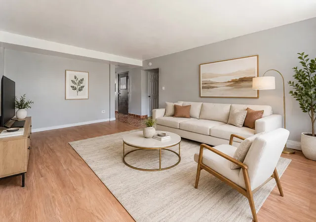 Listing Photo 4 - Condo for sale in building located at 2123 Howard St, Evanston, IL 60202 - Unit #1H