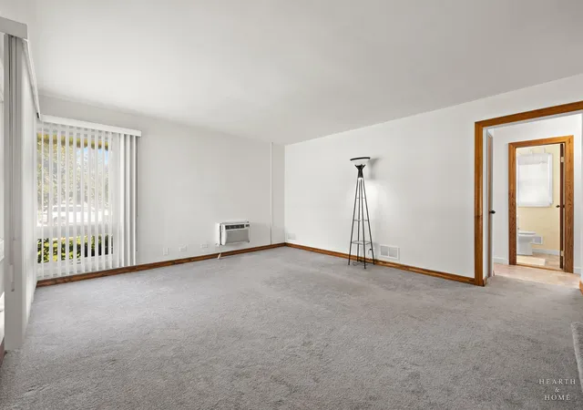 Photo 4 of Townhouse for sale at 980 N Wheeling Rd, Mount Prospect, IL 60056 | MLS# 12738195 | Listing updated on 2026-09-25
