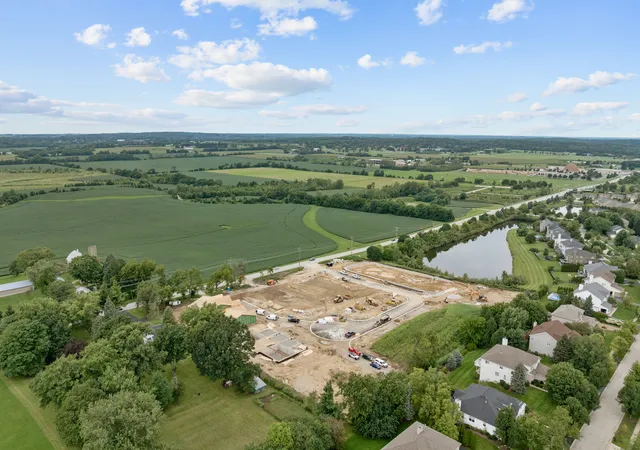 5th image of Unit 4B Prairie Grove Dr, Geneva, IL 60134 | MLS# 12738207