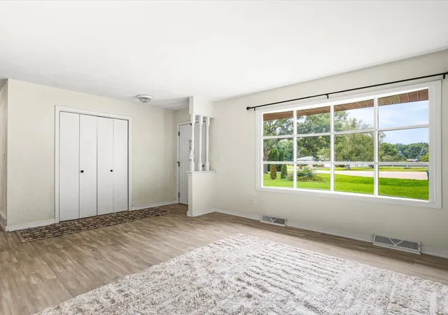 5th image of 3919 Falling Leaf Dr, Rockford, IL 61109 | MLS# 12738216