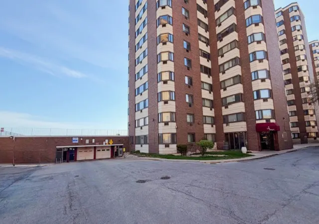 2nd image of 7337 S South Shore Dr #1112, Chicago, IL 60649 | MLS# 12738250