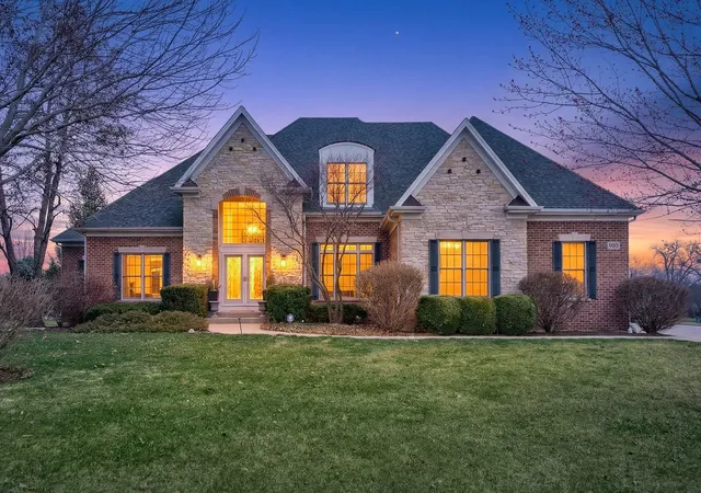 1st image of 910 Freedom Cir, Sycamore, IL 60178 | MLS# 12738254