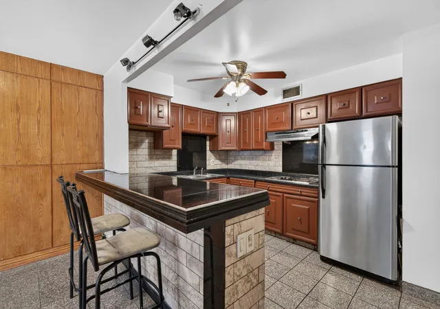 4th image of 5901 N Sheridan Rd #7G, Chicago, IL 60660 | MLS# 12738315