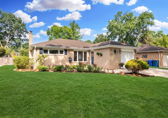 Photo 1 of Sale Pending at 114 N Elm St, Mount Prospect, IL 60056 | MLS# 12738320 | Listing updated on 2026-09-18