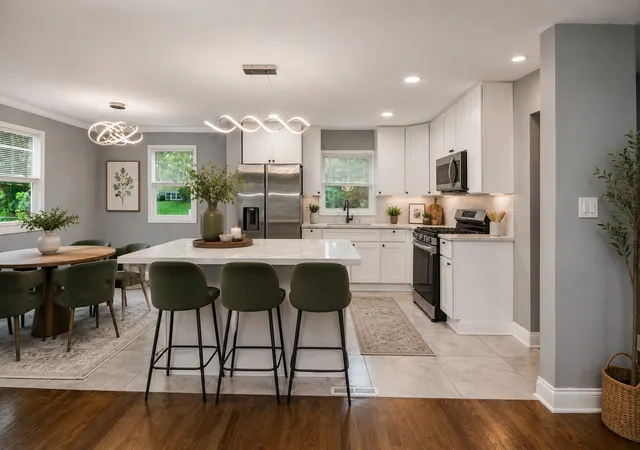 Photo 3 of Single family home for sale at 8836 Oakwood Dr, Hickory Hills, IL 60457 | MLS# 12738333 | Listing updated on 2026-08-26