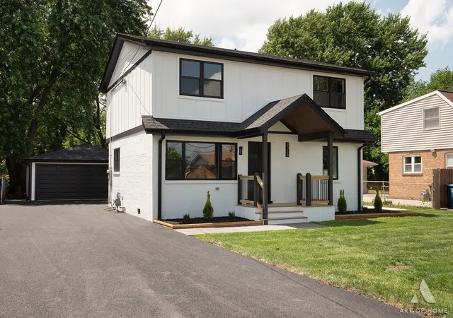 Photo 2 of Single family home for sale at 9316 Sayre Ave, Oak Lawn, IL 60453 | MLS# 12738342 | Listing updated on 2026-09-02