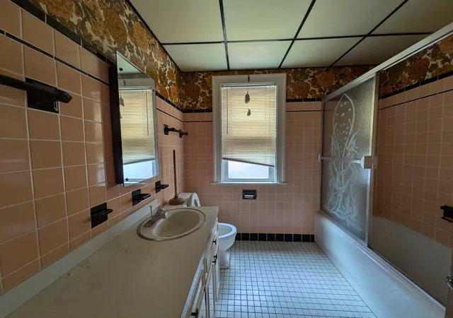 Photo 4 of Sale Pending at 1233 S 59th Avenue, Cicero, IL 60804 | MLS# 12738347 | Listing updated on 2026-08-27