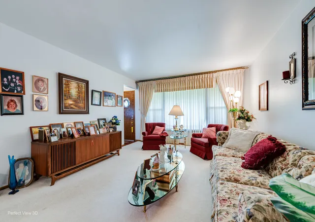 Photo 4 of Single family home for sale at 9020 Nashville Ave, Oak Lawn, IL 60453 | MLS# 12738351 | Listing updated on 2026-09-02