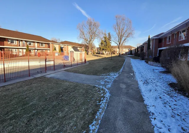 9th image of 1113 Holiday Ln #6, Des Plaines, IL 60016 | MLS# 12738406
