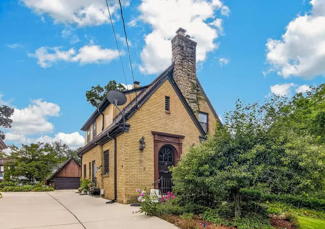 3rd image of 2117 Princeton Ave, Rockford, IL 61107 | MLS# 12738416