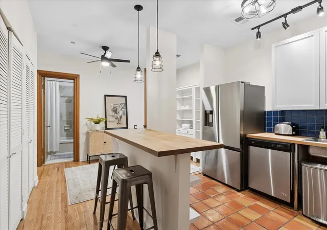 Photo 1 of Condo for sale at 550 W Surf St #104, Chicago, IL 60657 | MLS# 12738433 | Listing updated on 2026-08-26
