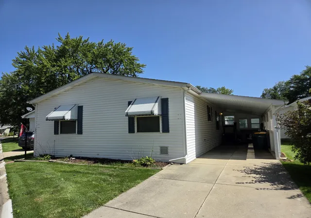 3rd image of 1071 Lake Terrace Rd, Elgin, IL 60123 | MLS# 12738519