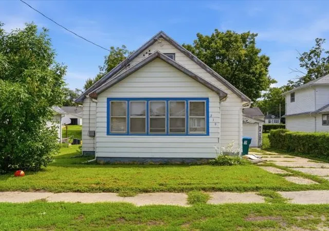 Photo 2 of Single family home for sale at 219 Avenue E, Rock Falls, IL 61071 | MLS# 12738529 | Listing updated on 2026-08-26