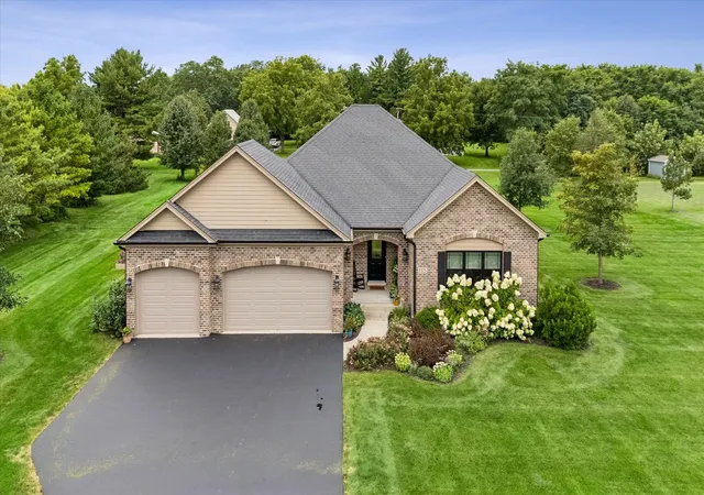 2nd image of 5325 Goldenrod Dr, Oswego, IL 60543 | MLS# 12738539