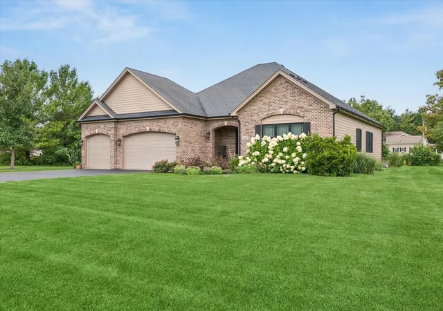 3rd image of 5325 Goldenrod Dr, Oswego, IL 60543 | MLS# 12738539