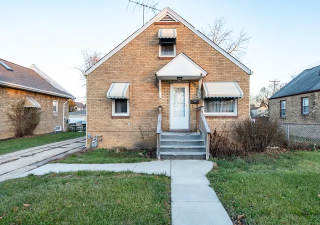 Photo 1 of Single family home for sale at 49 S Lewis Ave, Waukegan, IL 60085 | MLS# 12738540 | Listing updated on 2026-08-27